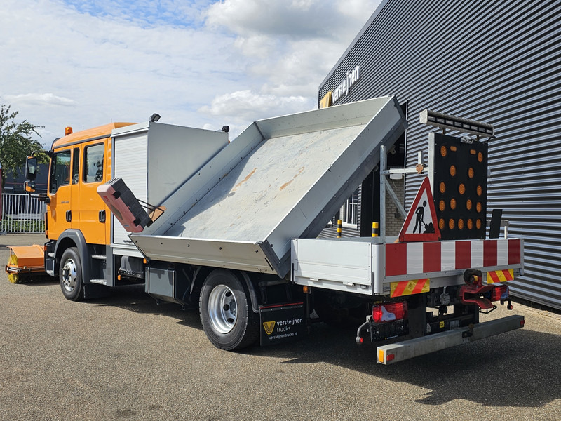 MAN TGM 15.240 BL / TIPPER / DOKA / VEEG / SWEEPER - Подметально-уборочная машина: фото 4 MAN TGM 15.240 BL / TIPPER / DOKA / VEEG / SWEEPER - Подметально-уборочная машина: фото 4