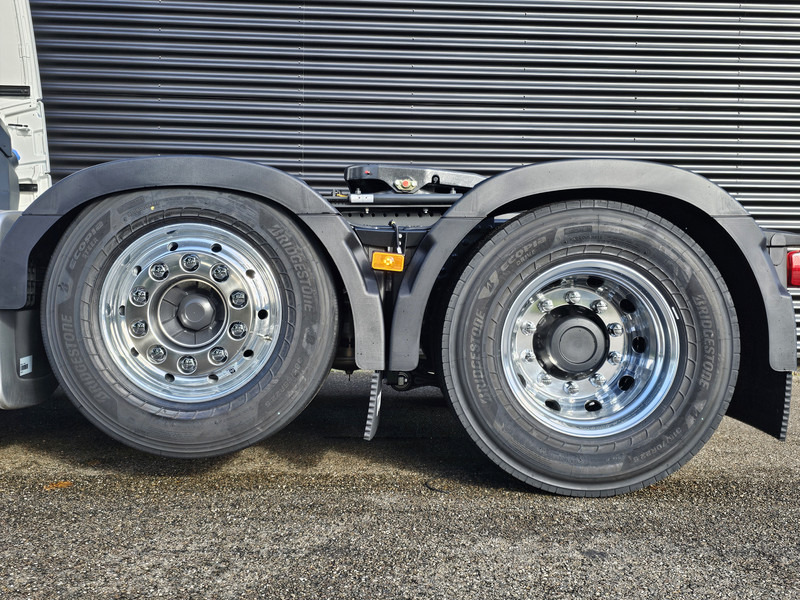 Volvo FH 780 AERO / 6x2/4 / RETARDER / GLOBE XL - Тягач: фото 4 Volvo FH 780 AERO / 6x2/4 / RETARDER / GLOBE XL - Тягач: фото 4