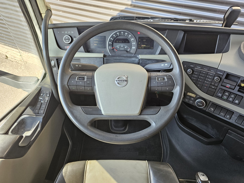 Фото интерьера 1: Автоманипулятор Volvo FH540 / EFFER 525S / JIB 4S-HD / 8x4/4
