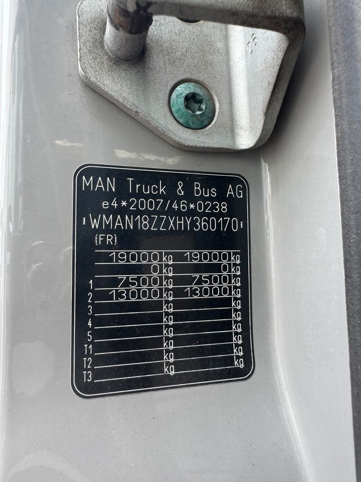 MAN 18.290 4X2 Koffer / Plane Top Zustand 8,30 Meter - Тентованный грузовик: фото 2 MAN 18.290 4X2 Koffer / Plane Top Zustand 8,30 Meter - Тентованный грузовик: фото 2