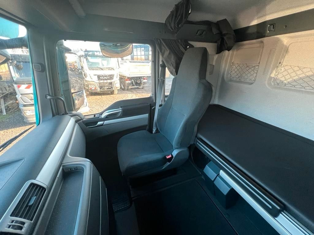 MAN 26.400 6x2 BDF | AC | Navi | Tip Top Zustand! MAN 26.400 6x2 BDF | AC | Navi | Tip Top Zustand! - Грузовик-контейнеровоз/ Сменный кузов: фото 5 MAN 26.400 6x2 BDF | AC | Navi | Tip Top Zustand! MAN 26.400 6x2 BDF | AC | Navi | Tip Top Zustand! - Грузовик-контейнеровоз/ Сменный кузов: фото 5