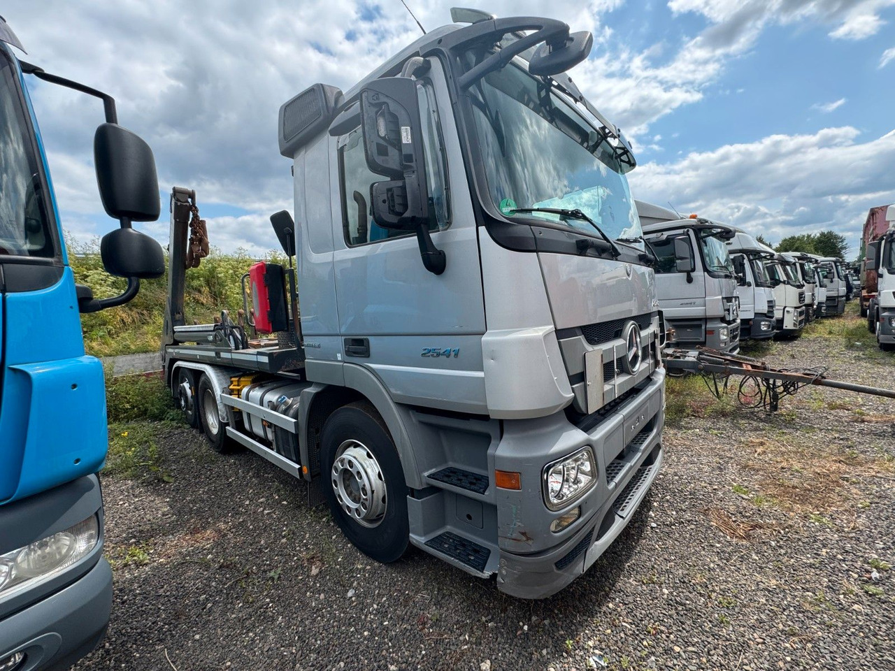 Mercedes-Benz 2541 6X2 Retarder VDL Absetzer guter Zustand - Самосвал: фото 1 Mercedes-Benz 2541 6X2 Retarder VDL Absetzer guter Zustand - Самосвал: фото 1