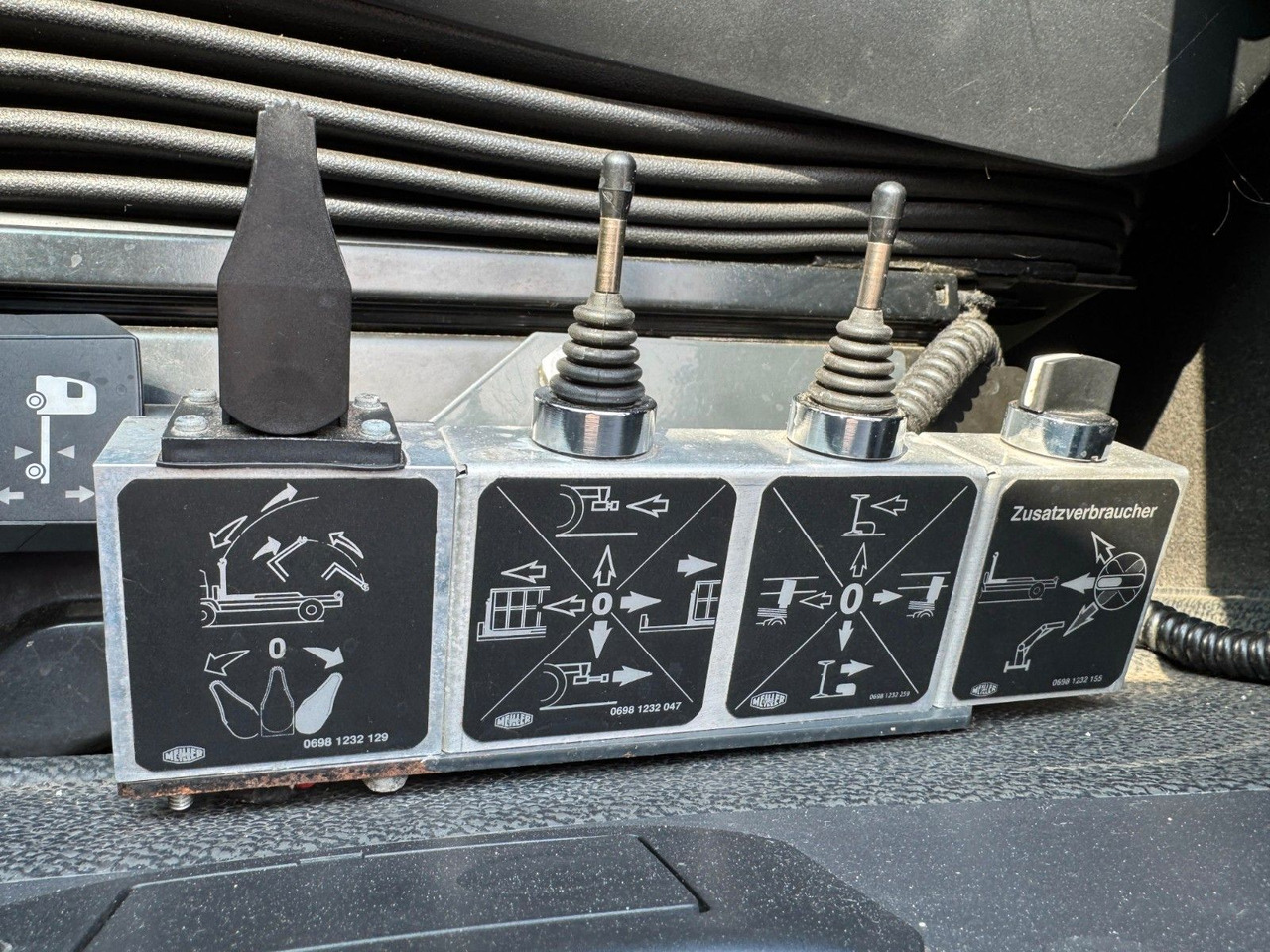 Mercedes-Benz 2558 6x2 Meiller RK 20.65 | Retarder | Klima в лизинг Mercedes-Benz 2558 6x2 Meiller RK 20.65 | Retarder | Klima: фото 15 Mercedes-Benz 2558 6x2 Meiller RK 20.65 | Retarder | Klima в лизинг Mercedes-Benz 2558 6x2 Meiller RK 20.65 | Retarder | Klima: фото 15