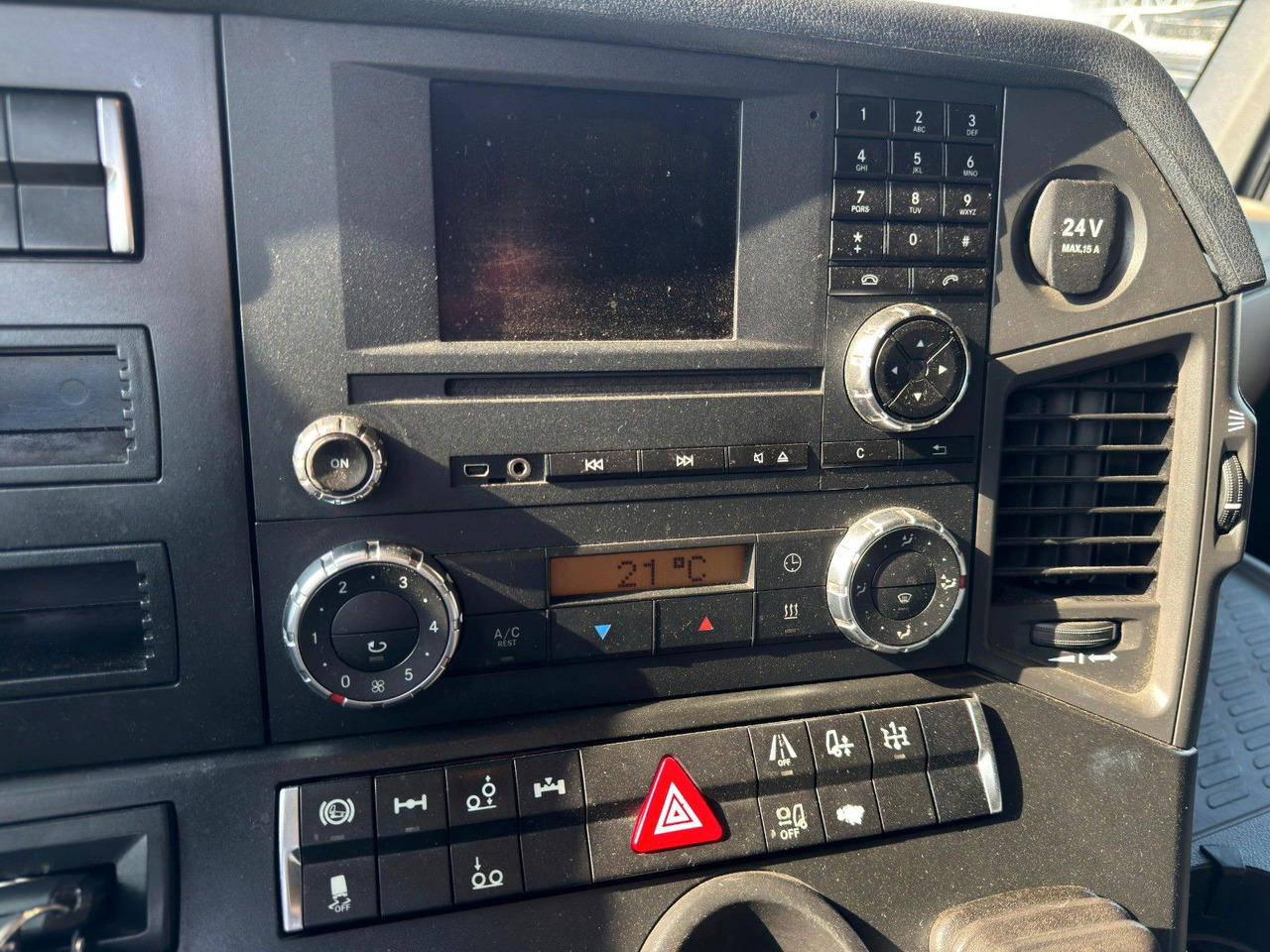 Mercedes-Benz 2558 6x2 Meiller RK 20.65 | Retarder | Klima в лизинг Mercedes-Benz 2558 6x2 Meiller RK 20.65 | Retarder | Klima: фото 13 Mercedes-Benz 2558 6x2 Meiller RK 20.65 | Retarder | Klima в лизинг Mercedes-Benz 2558 6x2 Meiller RK 20.65 | Retarder | Klima: фото 13