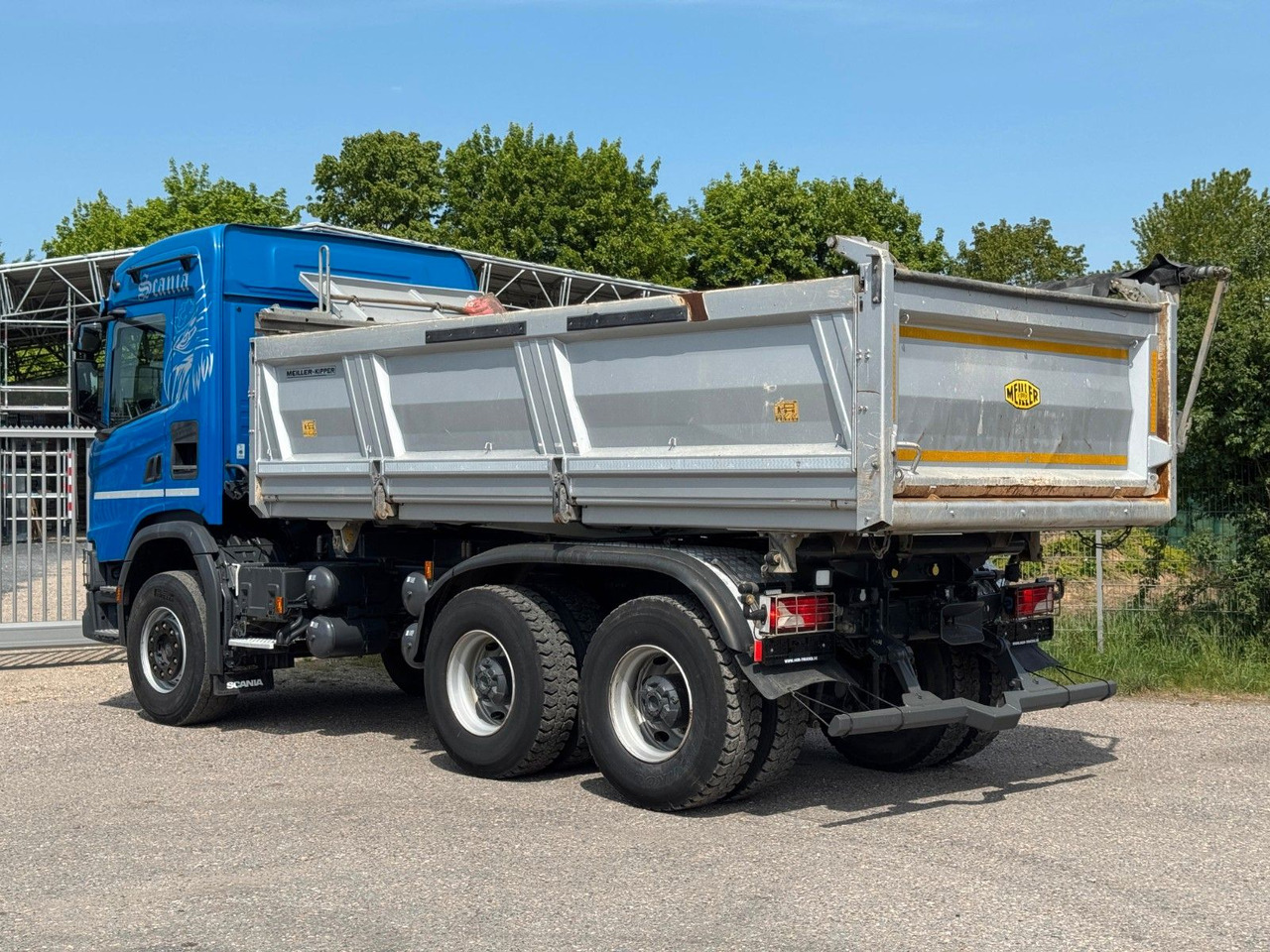 Scania G450 Meiller 3S. Kipper mit Bordmatik Top Zust. - Самосвал: фото 2 Scania G450 Meiller 3S. Kipper mit Bordmatik Top Zust. - Самосвал: фото 2