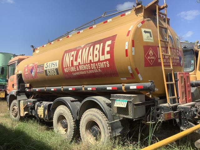 MAN 33.360-V20 - Грузовик-цистерна: фото 2 MAN 33.360-V20 - Грузовик-цистерна: фото 2