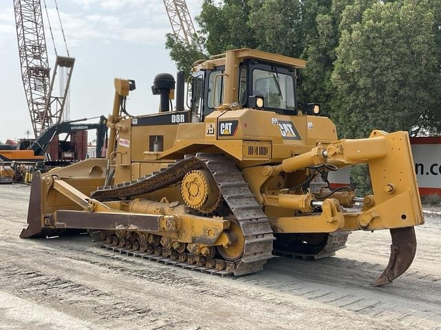 CAT D8R - Бульдозер: фото 2 CAT D8R - Бульдозер: фото 2