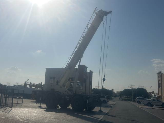 Terex RT555 - Короткобазный кран: фото 4 Terex RT555 - Короткобазный кран: фото 4