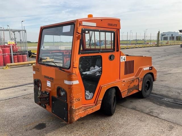 Charlatte TD225 - Складской тягач: фото 1 Charlatte TD225 - Складской тягач: фото 1