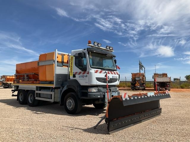 Renault Kerax 430DXI - Снегоуборочная машина: фото 4 Renault Kerax 430DXI - Снегоуборочная машина: фото 4