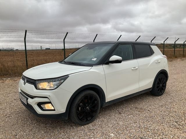Ssangyong Tivoli - Легковой автомобиль: фото 1 Ssangyong Tivoli - Легковой автомобиль: фото 1