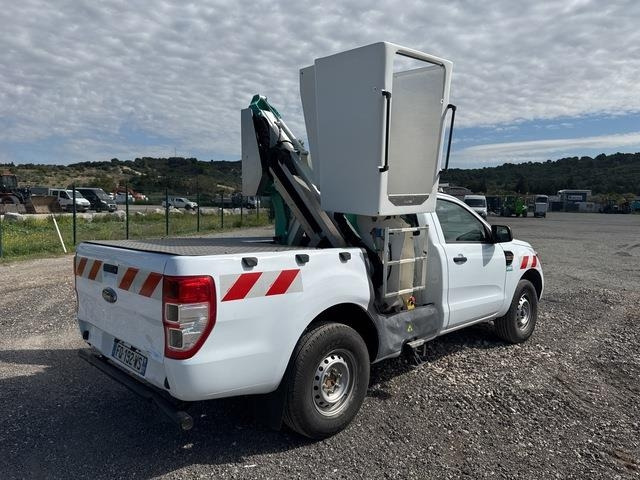 Ford Ranger - Грузовик с подъемником: фото 3 Ford Ranger - Грузовик с подъемником: фото 3