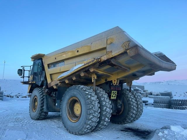 Komatsu HD605-7EO - Карьерный самосвал: фото 2 Komatsu HD605-7EO - Карьерный самосвал: фото 2