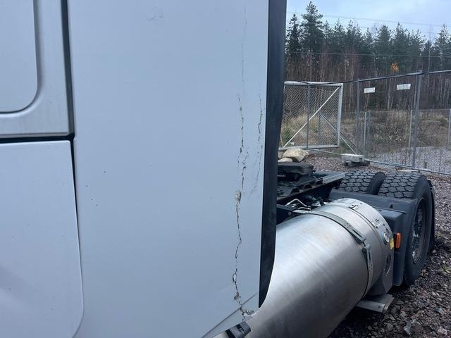 Тягач Iveco S-Way 460: фото 13