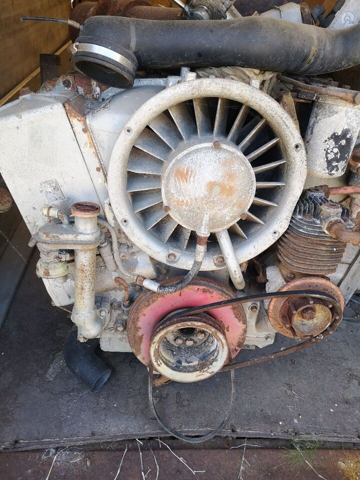 DEUTZ F8L814 - Двигатель: фото 1 DEUTZ F8L814 - Двигатель: фото 1