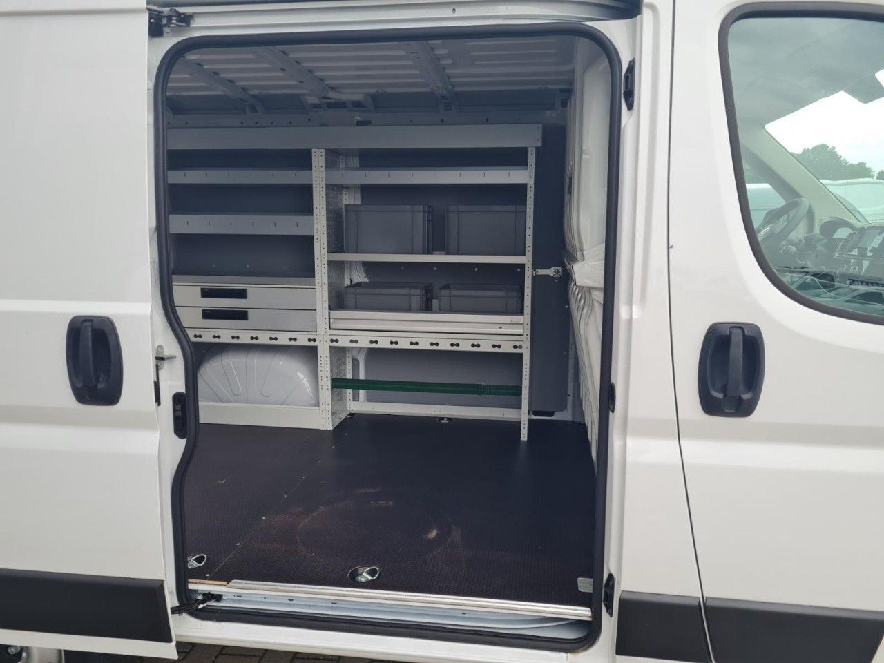 Fiat Ducato 30 Kasten L1H1 KLIMA PDC REGALE TEMPOMAT - Легковой фургон: фото 4 Fiat Ducato 30 Kasten L1H1 KLIMA PDC REGALE TEMPOMAT - Легковой фургон: фото 4