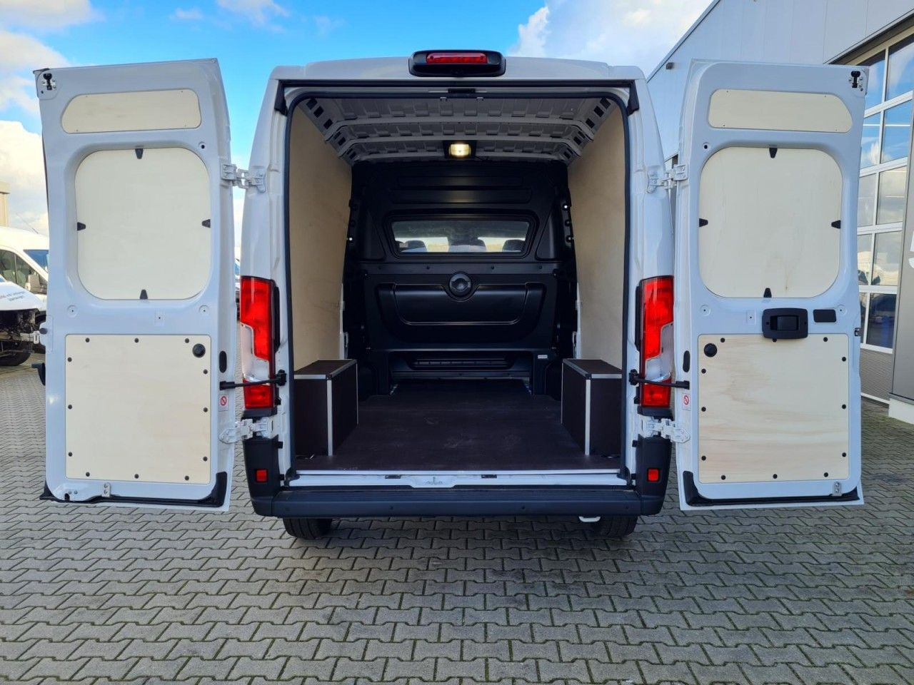 Fiat Ducato 35 Kasten Doka 6-Sitze L3H2 AG KLIMA Navi - Цельнометаллический фургон, Грузопассажирский фургон: фото 5 Fiat Ducato 35 Kasten Doka 6-Sitze L3H2 AG KLIMA Navi - Цельнометаллический фургон, Грузопассажирский фургон: фото 5