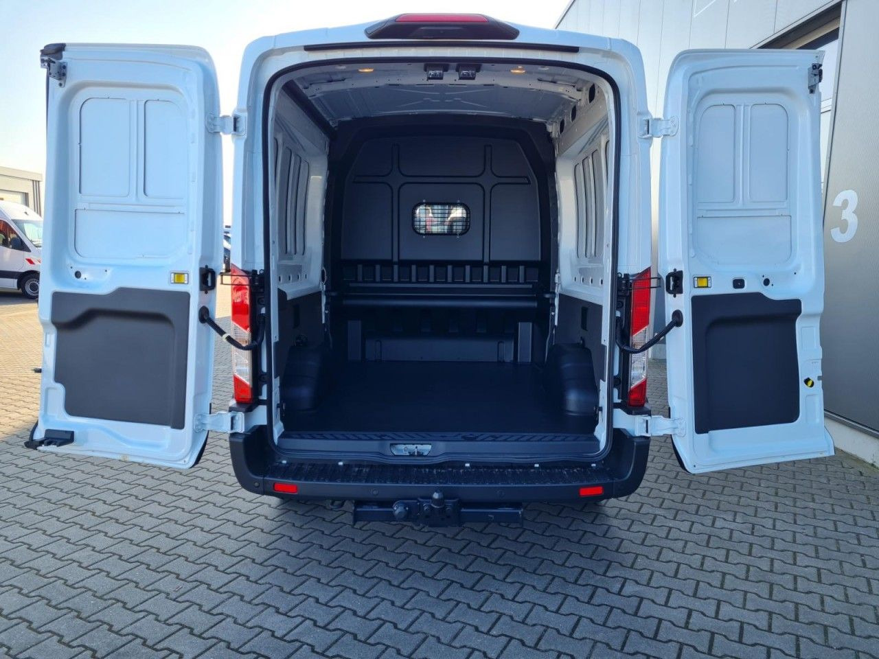 Ford Transit 35 Kasten Doka TDCi Mixto Trend AHK KAME - Цельнометаллический фургон, Грузопассажирский фургон: фото 5 Ford Transit 35 Kasten Doka TDCi Mixto Trend AHK KAME - Цельнометаллический фургон, Грузопассажирский фургон: фото 5