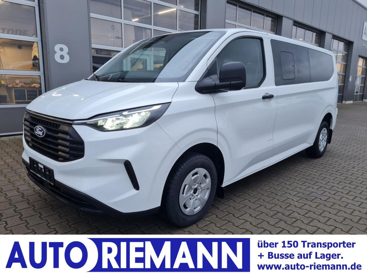 Ford Transit Custom Kombi 320 L2 Trend 9 Sitze KAMERA - Легковой автомобиль: фото 1 Ford Transit Custom Kombi 320 L2 Trend 9 Sitze KAMERA - Легковой автомобиль: фото 1