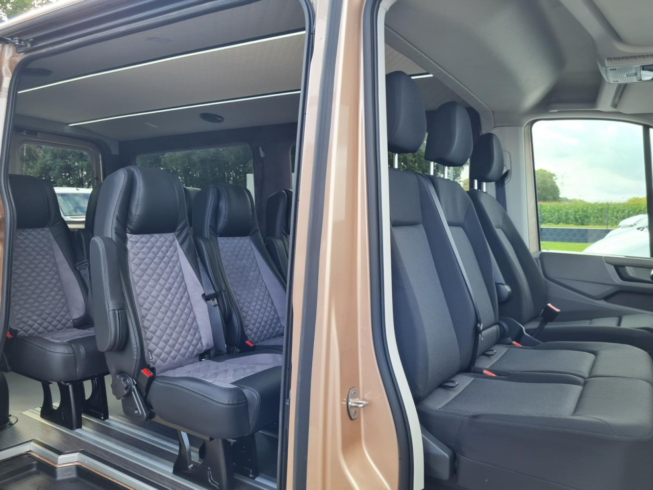 Man TGE 3.180 TDi Kombi 9 Sitze ALU KAMERA LED LEDER Sonderumbau - Микроавтобус, Пассажирский фургон: фото 4 Man TGE 3.180 TDi Kombi 9 Sitze ALU KAMERA LED LEDER Sonderumbau - Микроавтобус, Пассажирский фургон: фото 4