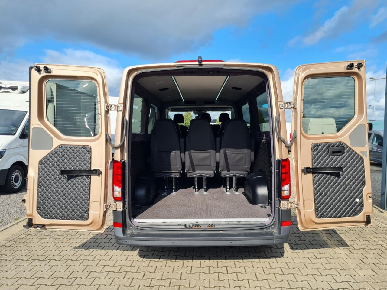 Микроавтобус, Пассажирский фургон Man TGE 3.180 TDi Kombi 9 Sitze ALU KAMERA LED LEDER Sonderumbau: фото 7