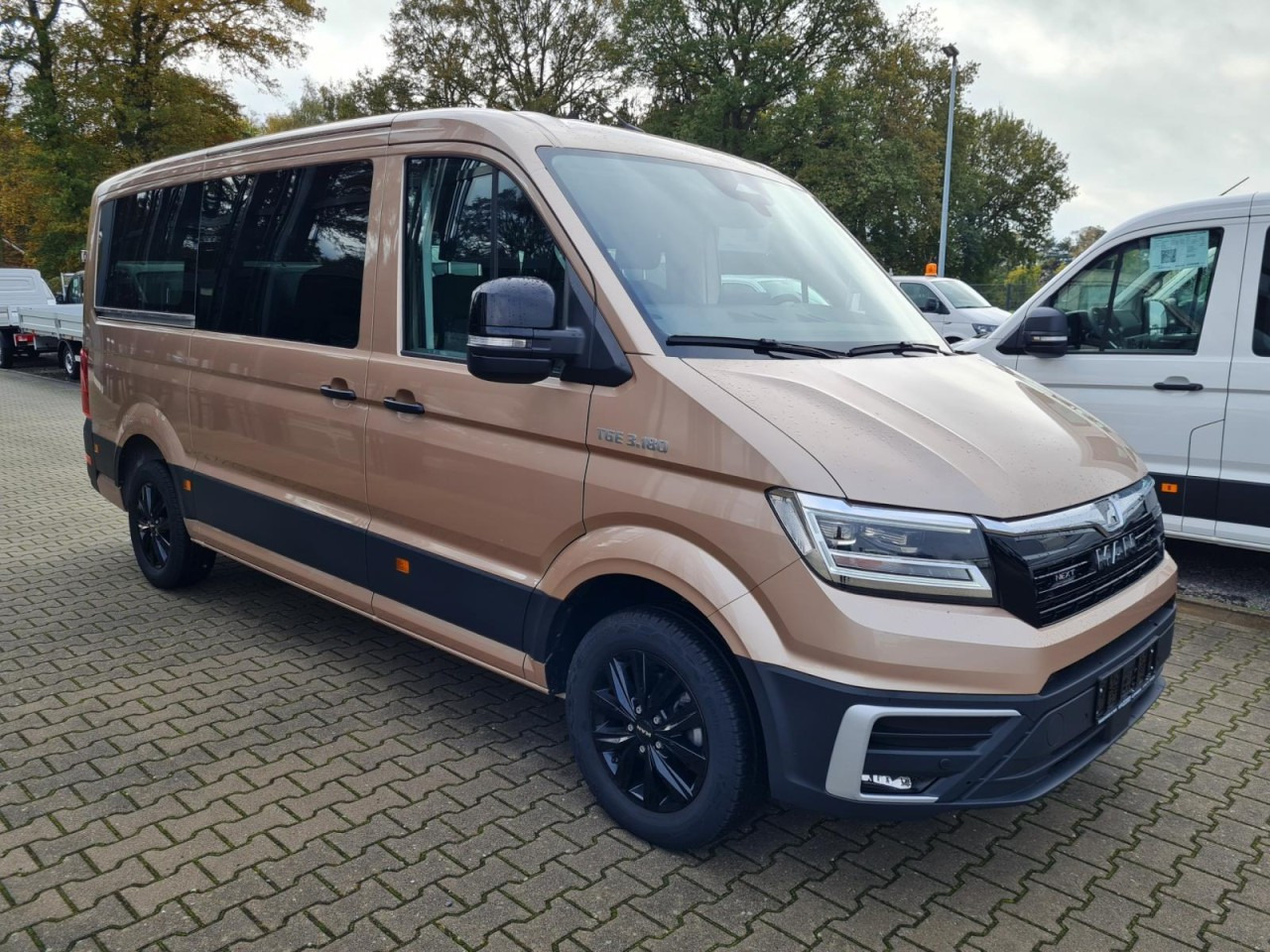 Man TGE 3.180 TDi Kombi 9 Sitze ALU KAMERA LED LEDER Sonderumbau - Микроавтобус, Пассажирский фургон: фото 3 Man TGE 3.180 TDi Kombi 9 Sitze ALU KAMERA LED LEDER Sonderumbau - Микроавтобус, Пассажирский фургон: фото 3