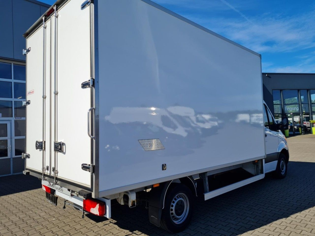 Mercedes-Benz Sprinter 315 Möbel Koffer RWD KLIMA KOMFORT TEMP - Фургон с закрытым кузовом: фото 4 Mercedes-Benz Sprinter 315 Möbel Koffer RWD KLIMA KOMFORT TEMP - Фургон с закрытым кузовом: фото 4