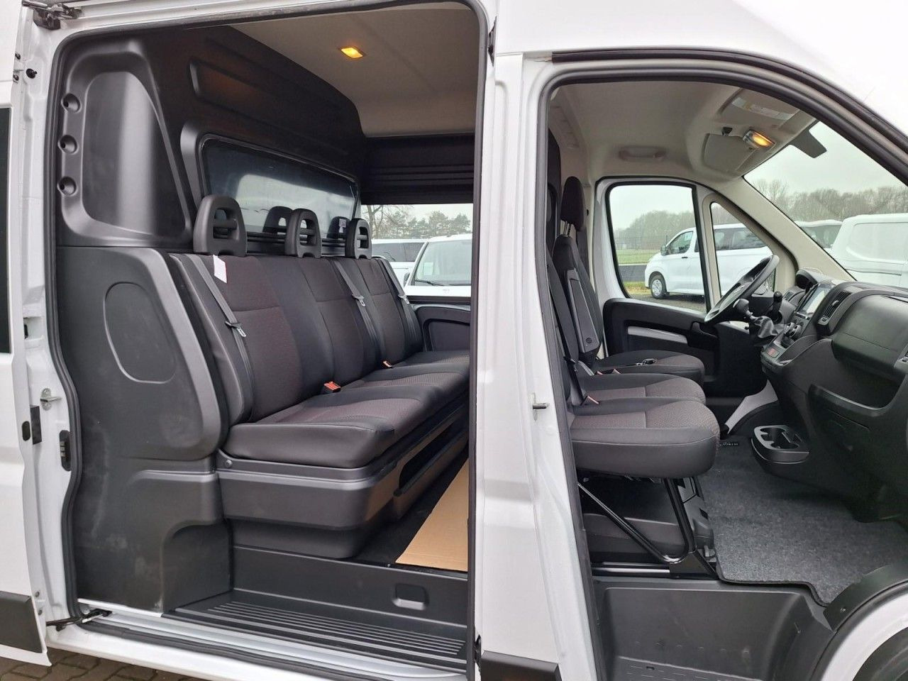 Opel Movano 35 Cargo L4 Doka 6-Sitze verstärkt PDC - Цельнометаллический фургон, Грузопассажирский фургон: фото 4 Opel Movano 35 Cargo L4 Doka 6-Sitze verstärkt PDC - Цельнометаллический фургон, Грузопассажирский фургон: фото 4