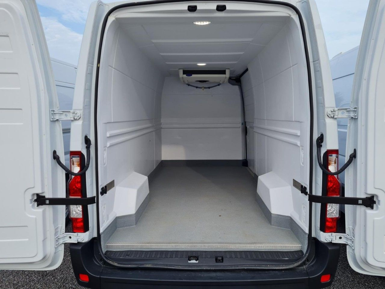 Фургон-рефрижератор Renault Master 3.5t Kühlkasten Carrier L3H2 lang TEMPOMA: фото 6