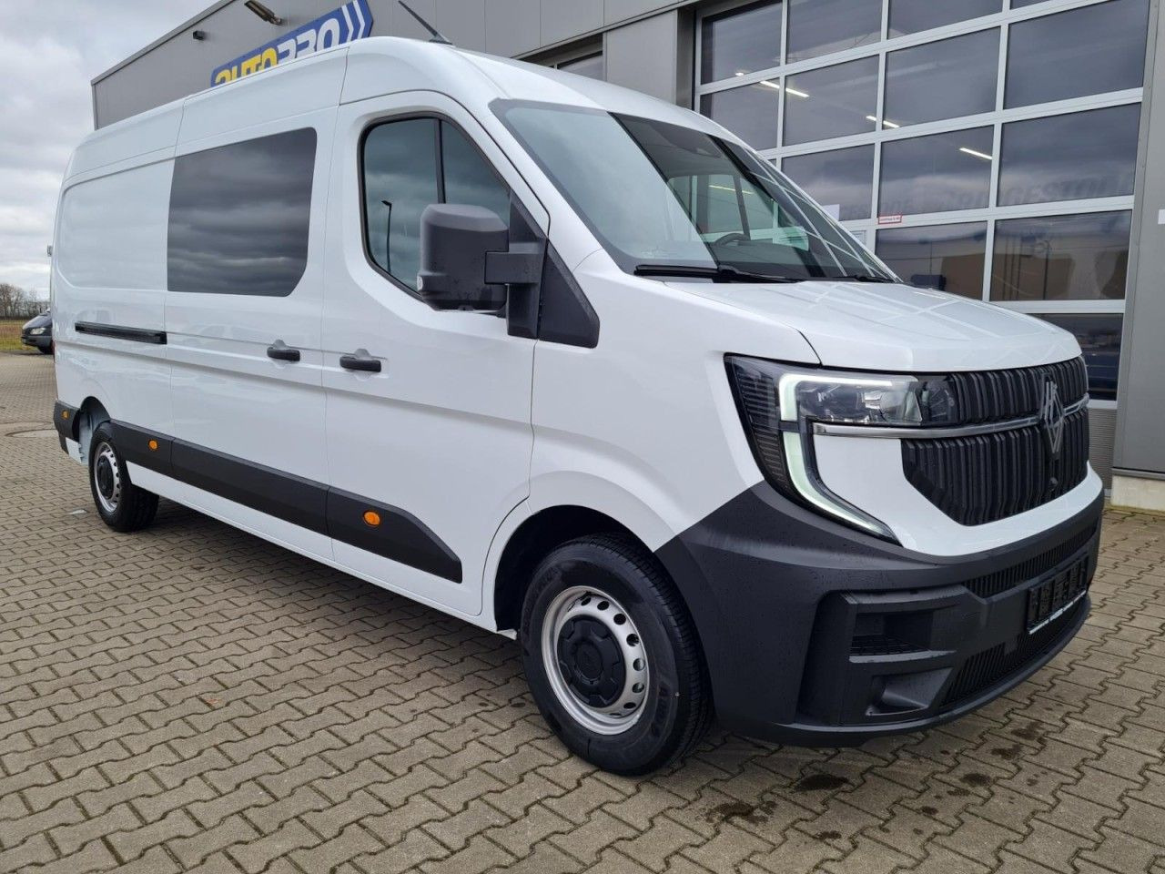 Renault Master 35 Kasten L3 Doka 7-Sitze KLIMA TEMPOMAT - Цельнометаллический фургон, Грузопассажирский фургон: фото 4 Renault Master 35 Kasten L3 Doka 7-Sitze KLIMA TEMPOMAT - Цельнометаллический фургон, Грузопассажирский фургон: фото 4