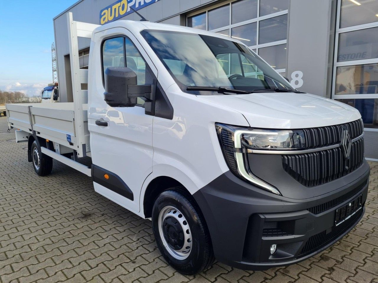 Renault Master New 35 Pritsche lang KLIMA KOMFORT TEMPOM - Малотоннажный бортовой грузовик: фото 3 Renault Master New 35 Pritsche lang KLIMA KOMFORT TEMPOM - Малотоннажный бортовой грузовик: фото 3