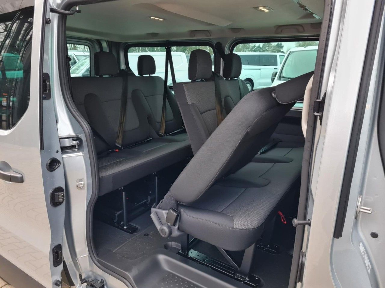 Легковой автомобиль Renault Trafic Kombi 9-Sitze L2 Grand Equilibre KLIMA TE: фото 14