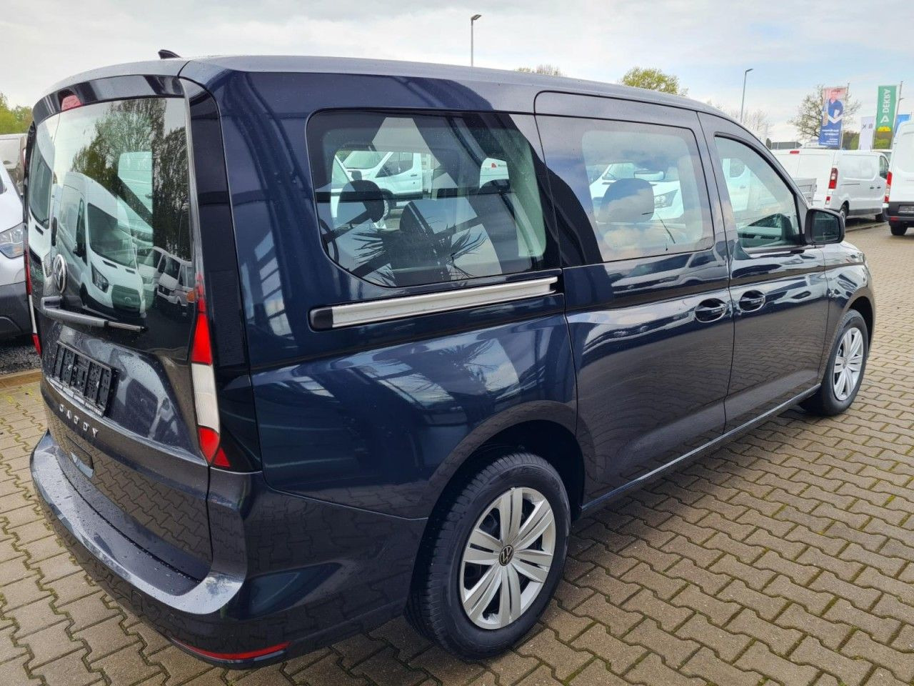 Volkswagen Caddy Maxi Kombi 7-Sitze 1.5 TSI DSG NAVI/APP TE - Легковой автомобиль: фото 3 Volkswagen Caddy Maxi Kombi 7-Sitze 1.5 TSI DSG NAVI/APP TE - Легковой автомобиль: фото 3