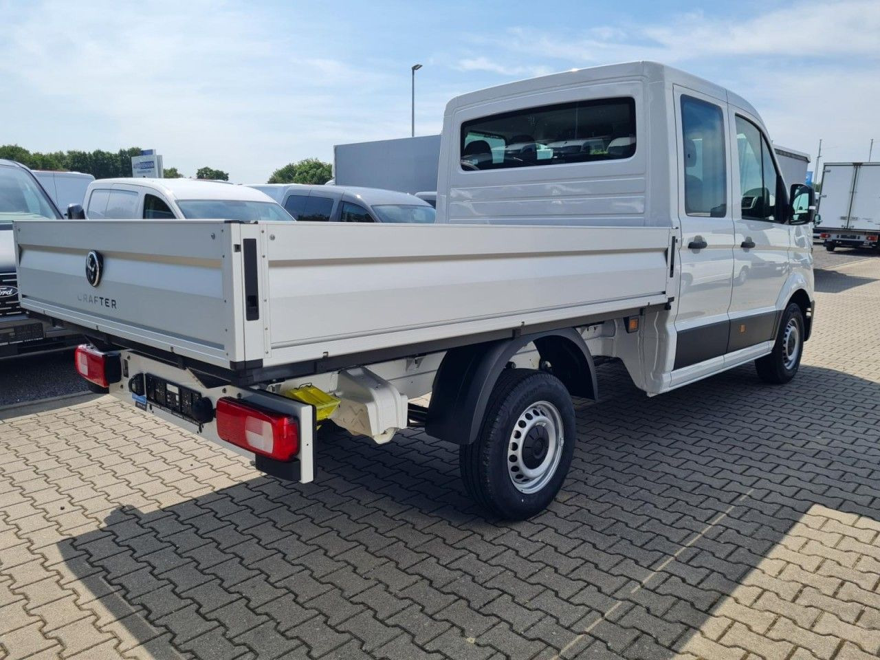Volkswagen Crafter 35 Doka TDI MR LED KLIMA TEMPOMAT - Малотоннажный бортовой грузовик, Грузопассажирский фургон: фото 4 Volkswagen Crafter 35 Doka TDI MR LED KLIMA TEMPOMAT - Малотоннажный бортовой грузовик, Грузопассажирский фургон: фото 4