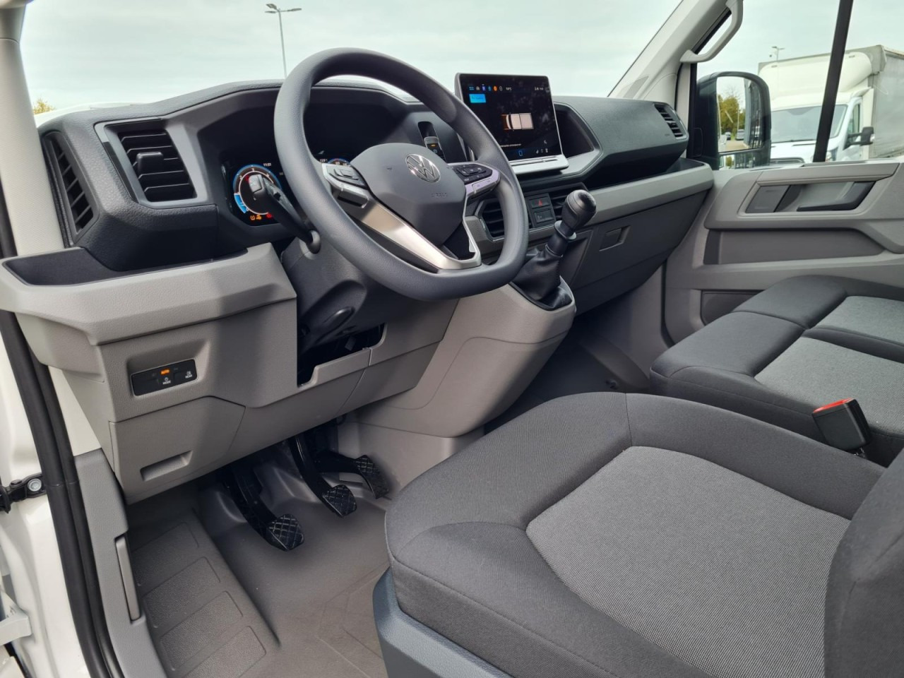 Volkswagen Crafter 35 Doka TDI Pritsche L4 AHK Komfortsitz - Малотоннажный бортовой грузовик, Грузопассажирский фургон: фото 4 Volkswagen Crafter 35 Doka TDI Pritsche L4 AHK Komfortsitz - Малотоннажный бортовой грузовик, Грузопассажирский фургон: фото 4