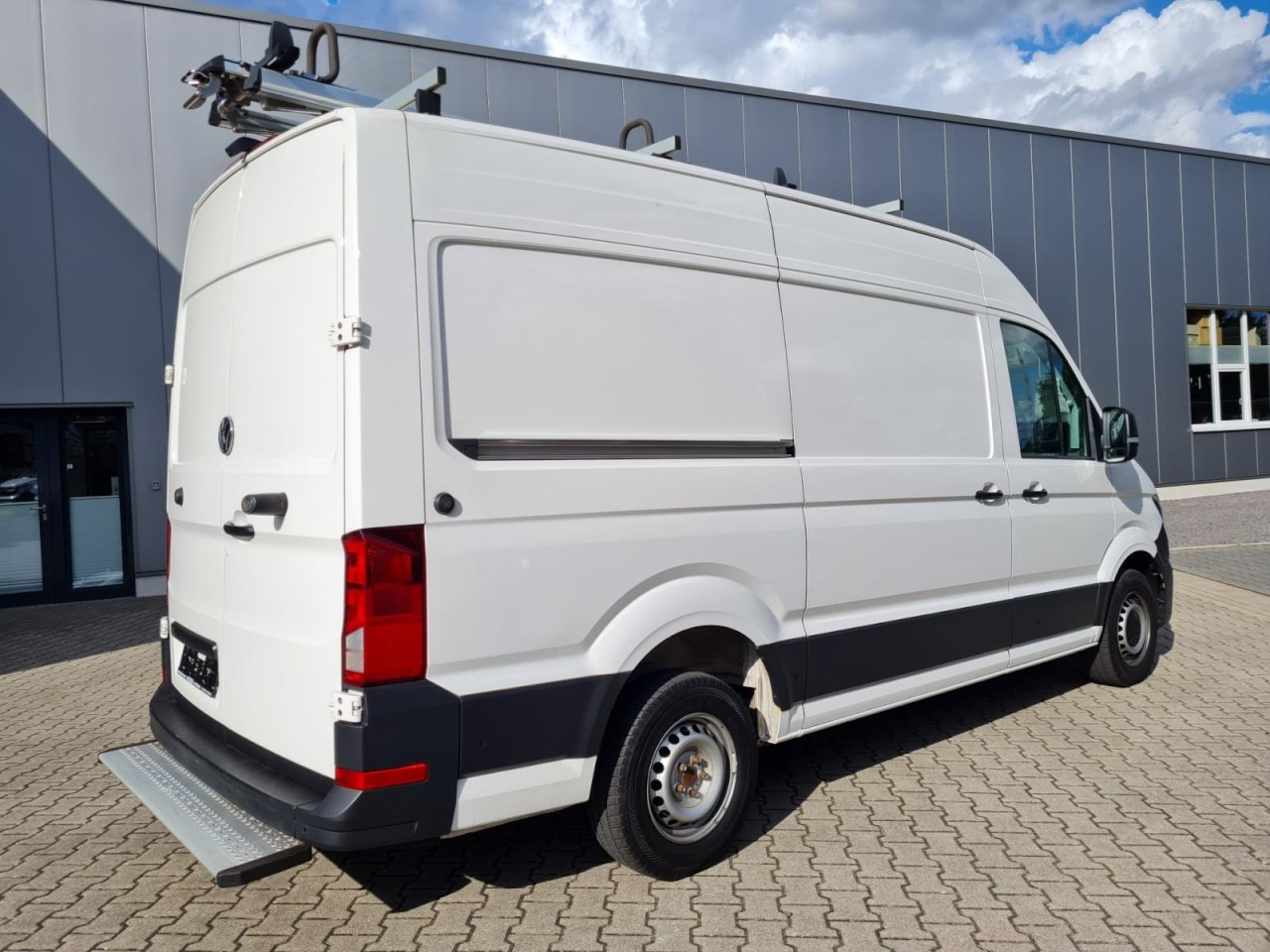 Volkswagen Crafter 35 Kasten L3H2 KAMERA KLIMA NAVI REGALE - Цельнометаллический фургон: фото 4 Volkswagen Crafter 35 Kasten L3H2 KAMERA KLIMA NAVI REGALE - Цельнометаллический фургон: фото 4