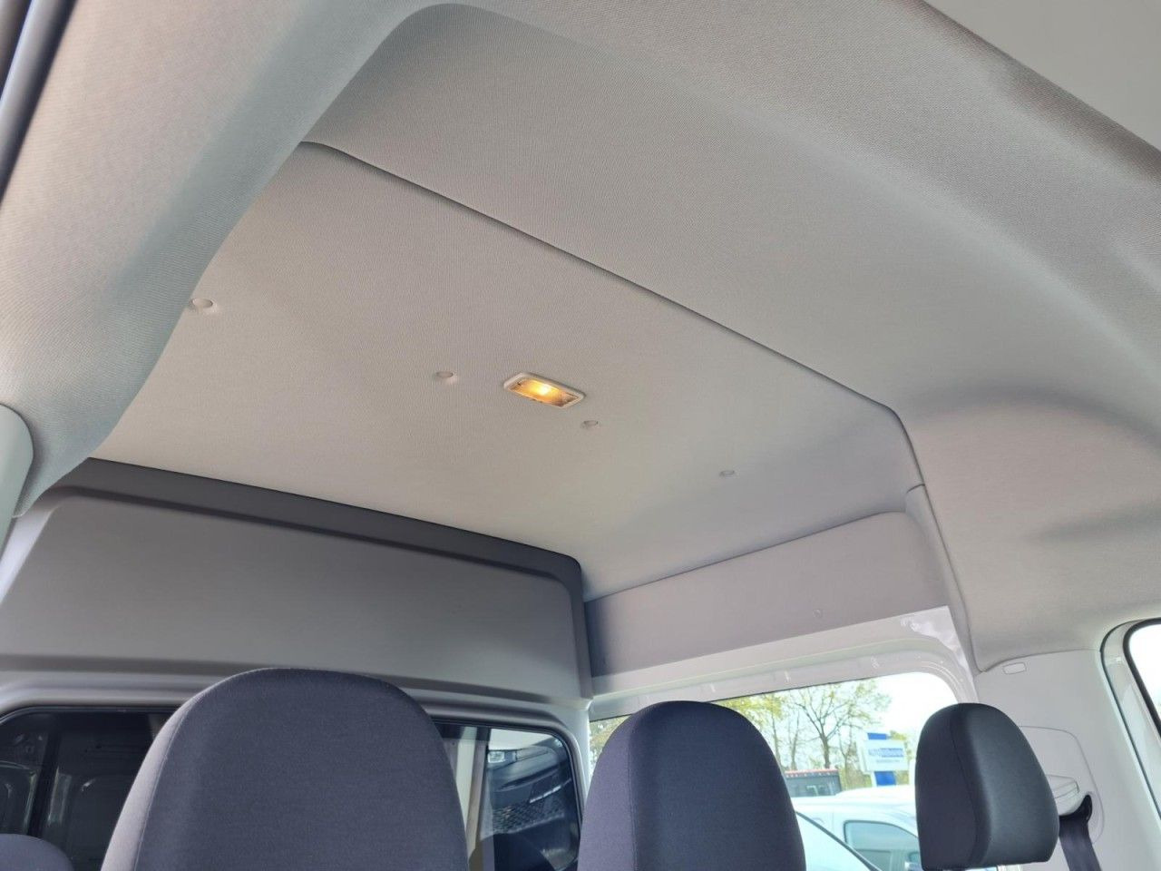 Цельнометаллический фургон, Грузопассажирский фургон Volkswagen Crafter 35 Kasten PLUS MIXTO DOKA 4motion L3H3: фото 16