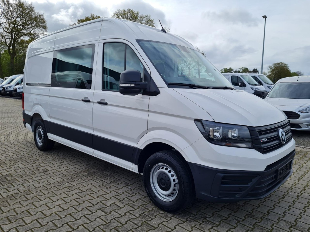 Volkswagen Crafter 35 Kasten Plus Doka mixto 4motion AHK - Цельнометаллический фургон, Грузопассажирский фургон: фото 3 Volkswagen Crafter 35 Kasten Plus Doka mixto 4motion AHK - Цельнометаллический фургон, Грузопассажирский фургон: фото 3