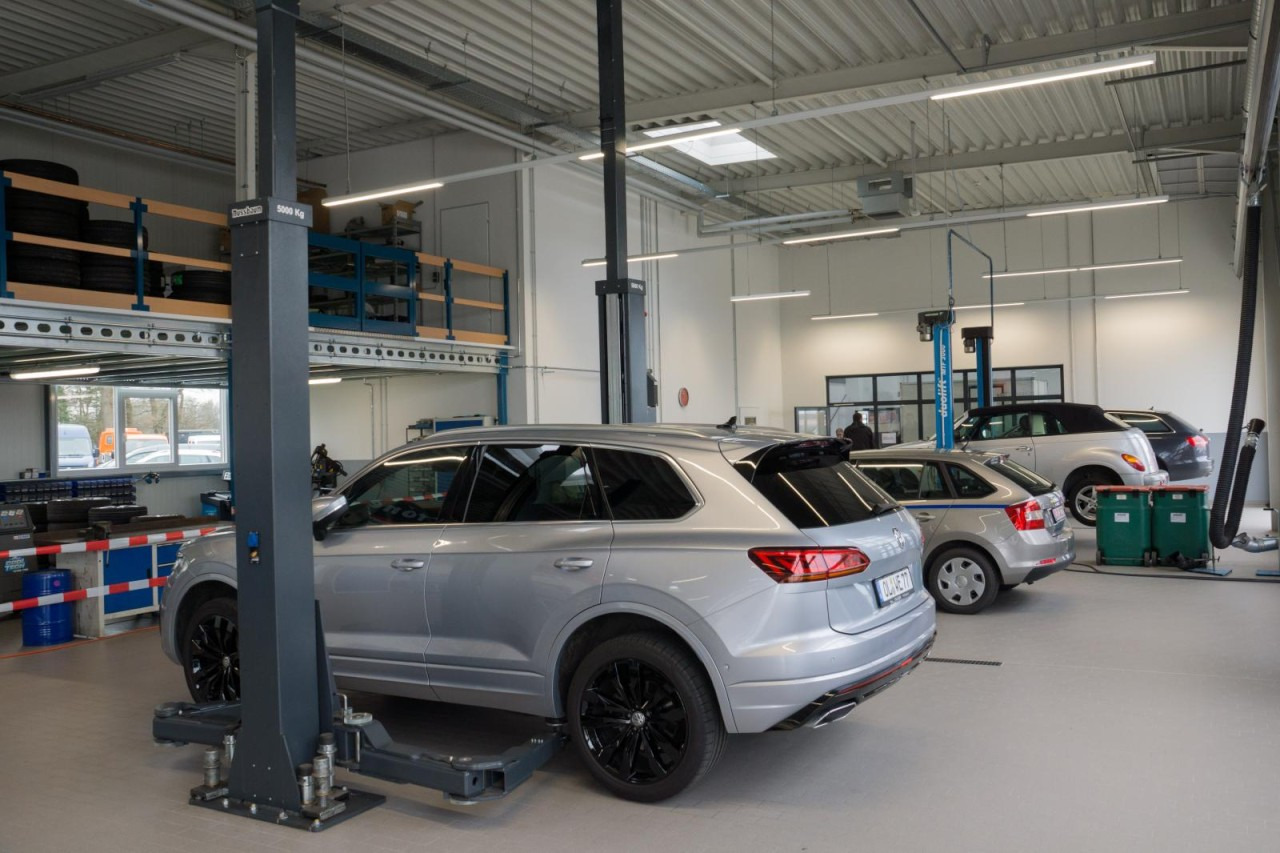 Volkswagen Crafter 35 Kasten TDI L4H3 Ahk LED Kamera Tempom. - Цельнометаллический фургон: фото 4 Volkswagen Crafter 35 Kasten TDI L4H3 Ahk LED Kamera Tempom. - Цельнометаллический фургон: фото 4