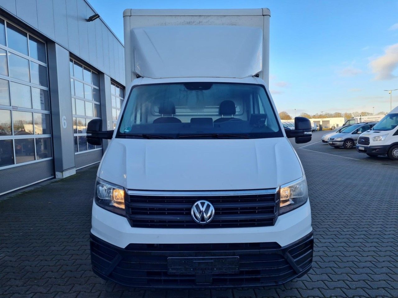 Volkswagen Crafter 50 Koffer hoch 2.0 TDI LBW KLIMA KAMERA - Фургон с закрытым кузовом: фото 2 Volkswagen Crafter 50 Koffer hoch 2.0 TDI LBW KLIMA KAMERA - Фургон с закрытым кузовом: фото 2