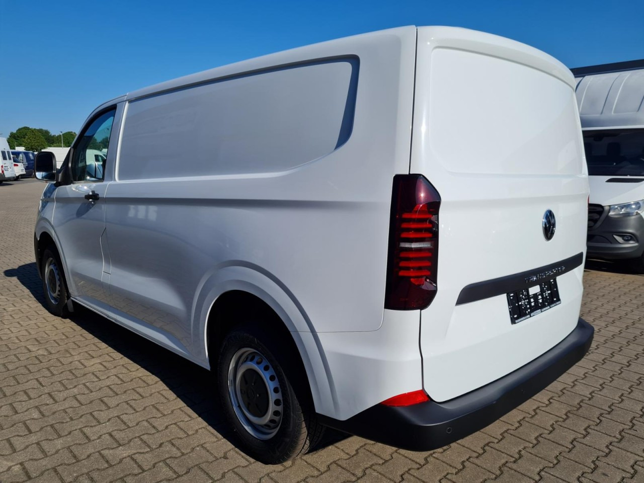 Volkswagen T7 Transporter Kasten Tdi KR Heckklappe PDC KLIMA - Легковой фургон: фото 4 Volkswagen T7 Transporter Kasten Tdi KR Heckklappe PDC KLIMA - Легковой фургон: фото 4