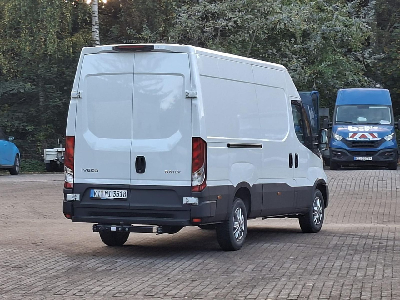 Iveco 35S18HA8V *AHK*RADIO*KAMERA*KLIMA* - Цельнометаллический фургон: фото 5 Iveco 35S18HA8V *AHK*RADIO*KAMERA*KLIMA* - Цельнометаллический фургон: фото 5