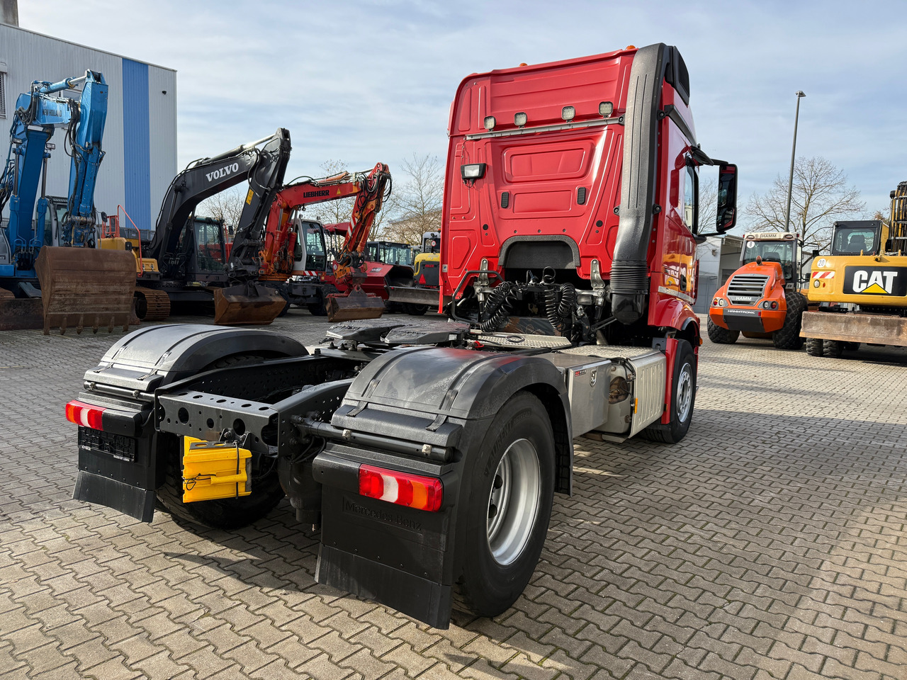 Mercedes-Benz 1845 Actros SZM Klima Retarder Nebenantrieb - Тягач: фото 4 Mercedes-Benz 1845 Actros SZM Klima Retarder Nebenantrieb - Тягач: фото 4