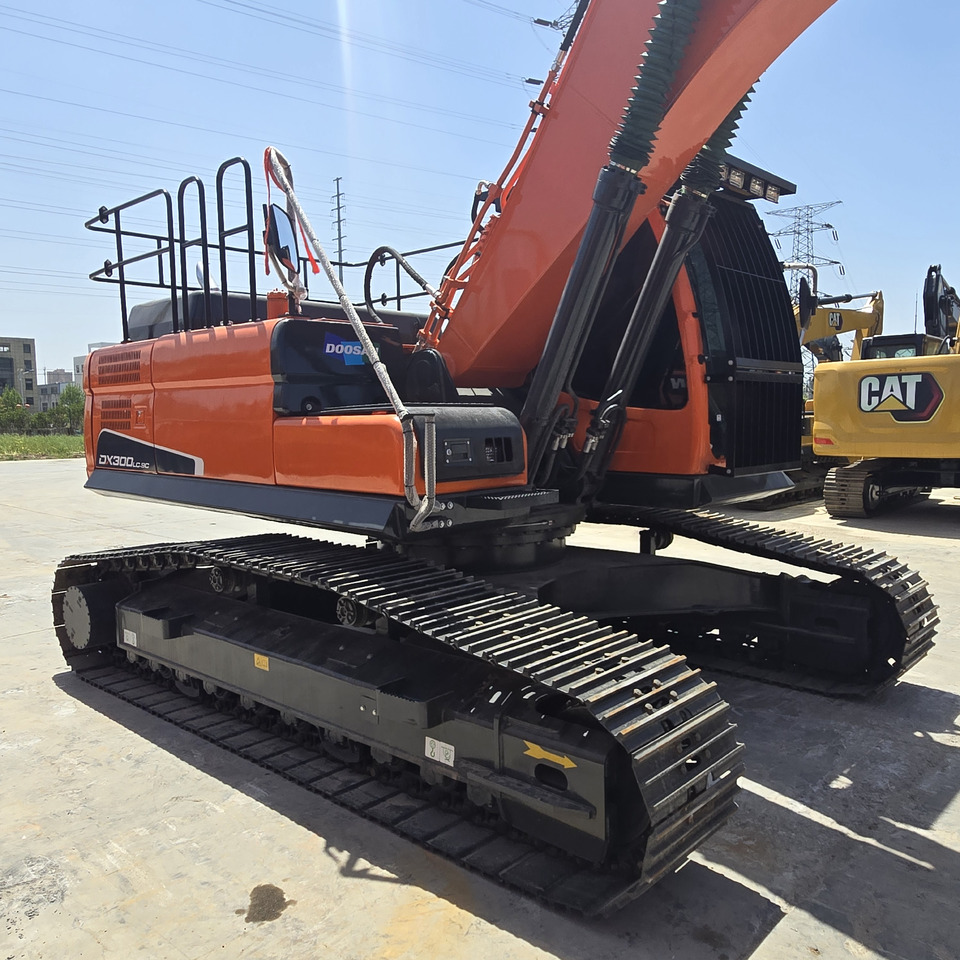 Doosan DX300 - Экскаватор: фото 1 Doosan DX300 - Экскаватор: фото 1