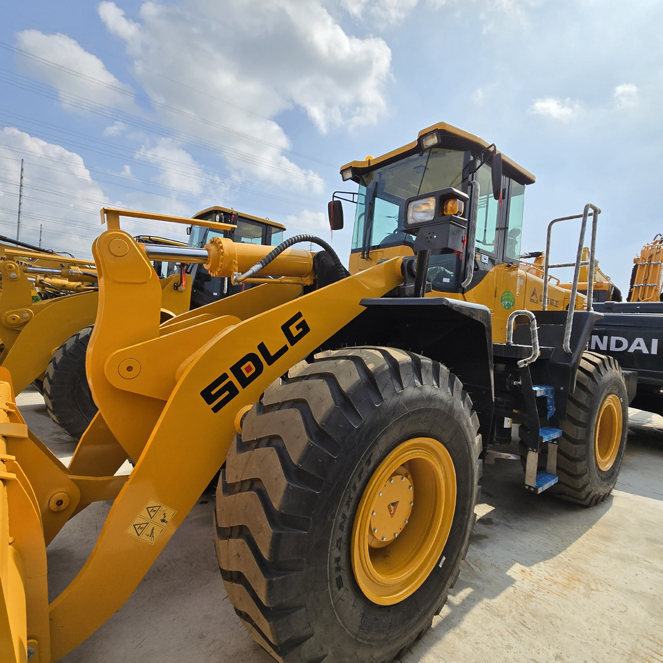 SDLG LG956L - Колёсный погрузчик: фото 2 SDLG LG956L - Колёсный погрузчик: фото 2