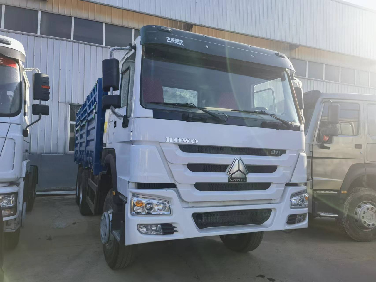 Sinotruk HOWO 371 6*4 Fence truck - Грузовик бортовой/ Платформа: фото 3 Sinotruk HOWO 371 6*4 Fence truck - Грузовик бортовой/ Платформа: фото 3