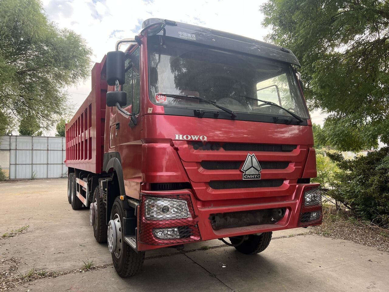 Sinotruk HOWO 8*4 Dump truck - Самосвал: фото 1 Sinotruk HOWO 8*4 Dump truck - Самосвал: фото 1