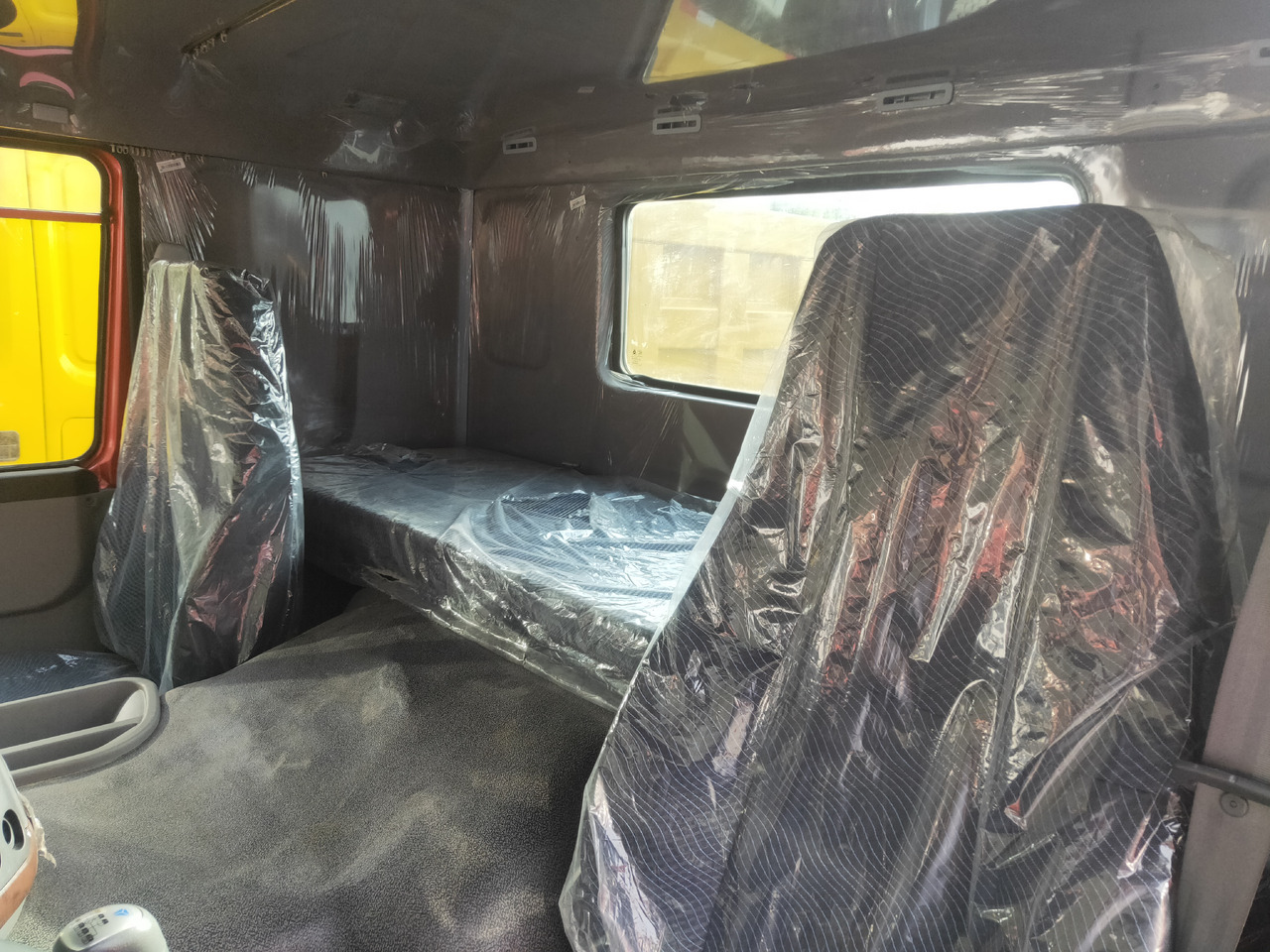 Sinotruk HOWO 371 6*4 Tractor - Тягач: фото 5 Sinotruk HOWO 371 6*4 Tractor - Тягач: фото 5