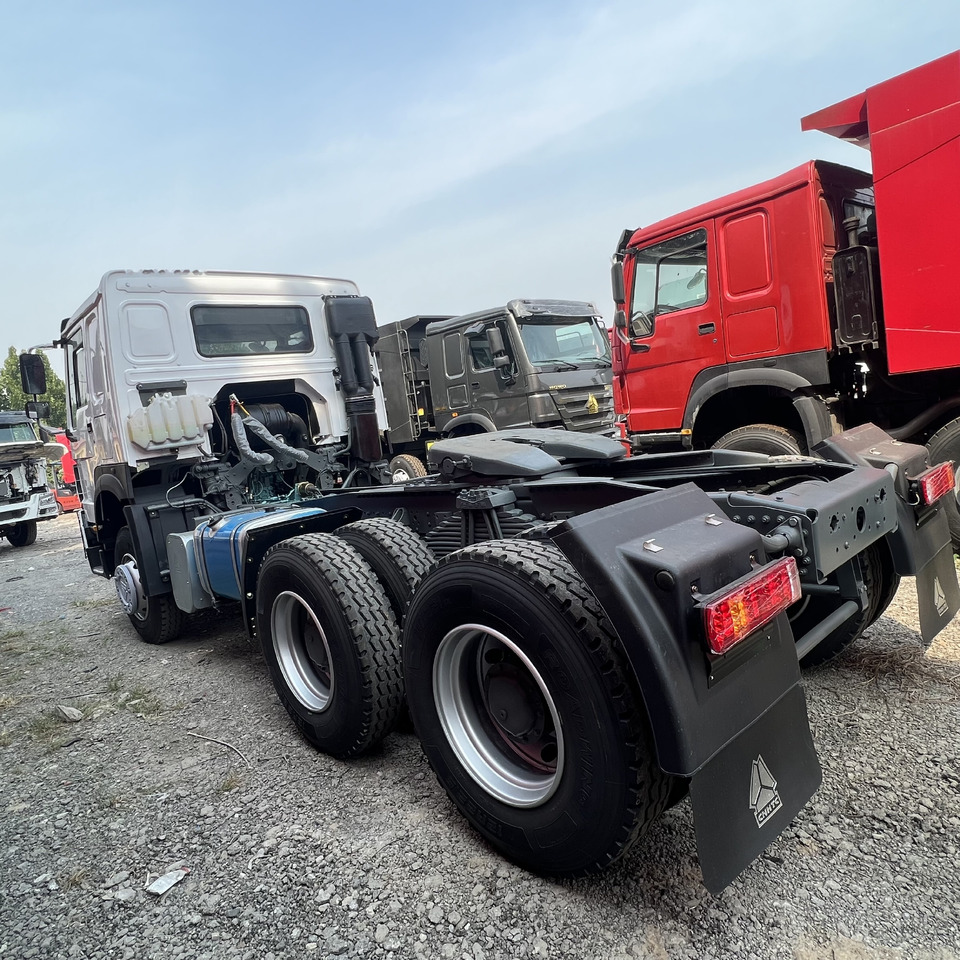 Sinotruk HOWO 371 Tractor - Тягач: фото 2 Sinotruk HOWO 371 Tractor - Тягач: фото 2