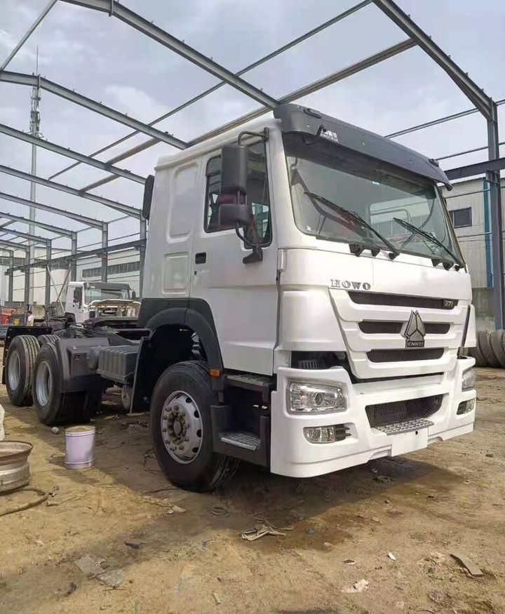 Sinotruk HOWO 371 Tractor - Тягач: фото 1 Sinotruk HOWO 371 Tractor - Тягач: фото 1